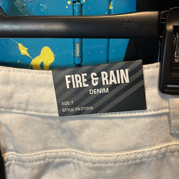 Fire & Rain Denim. NWT High Rise Ankle. NWT10 - Picture 8 of 14